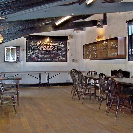 The Lion Brewery Hotel Ash  Luaran gambar